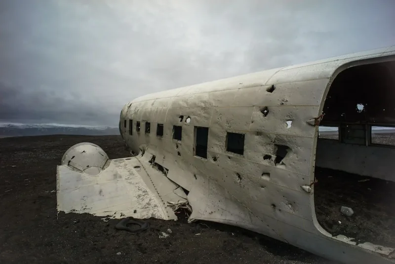DC-3 самолет заброшенный