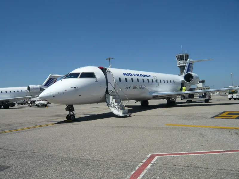 Mitsubishi CRJ-200er