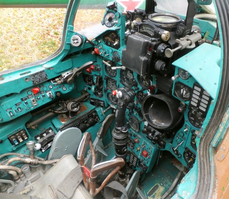 Миг-23 кабина