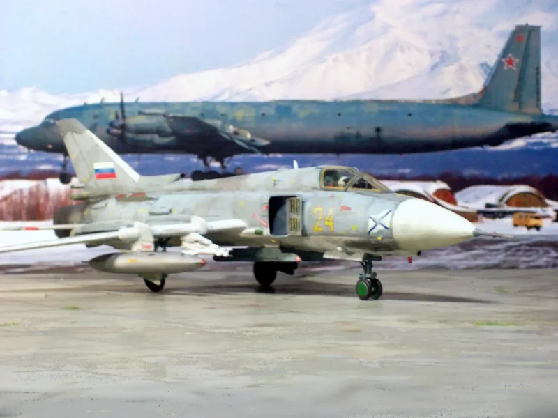 Су-18 самолет
