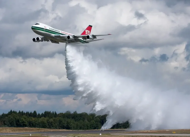 Пожарный Боинг 747