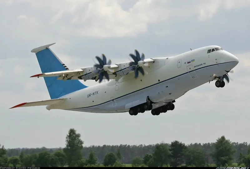 АН-70 военно-транспортный самолёт военно-транспортные самолёты