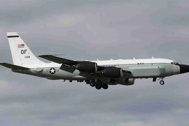 Американский самолет OC-135b