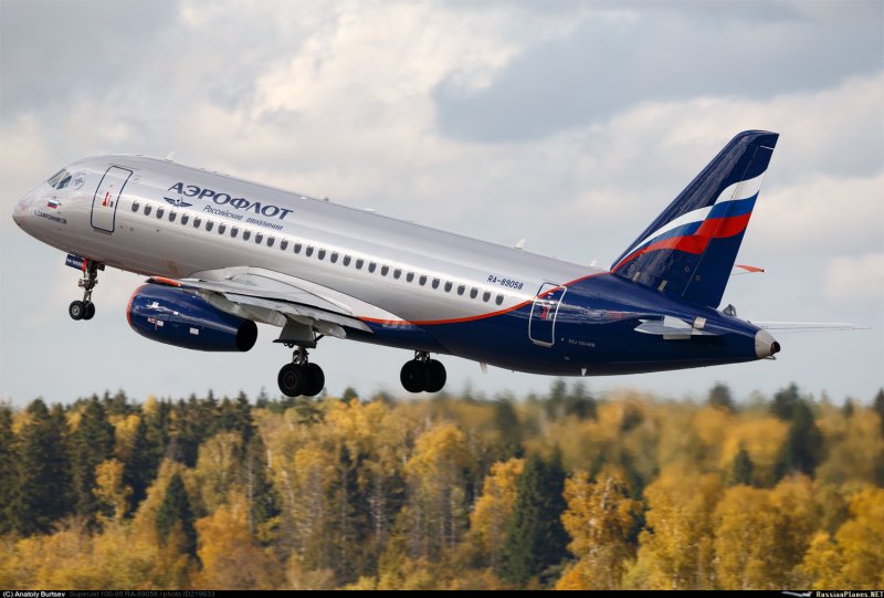 Superjet 100-95