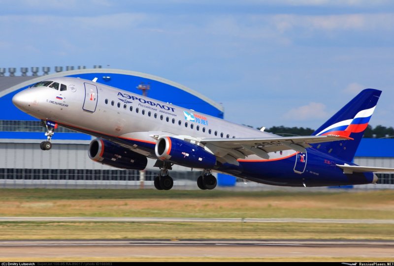 Sukhoi Superjet 100