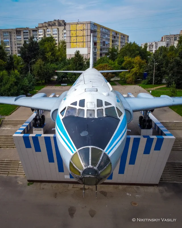 Рыбинск памятник самолету ту-104а