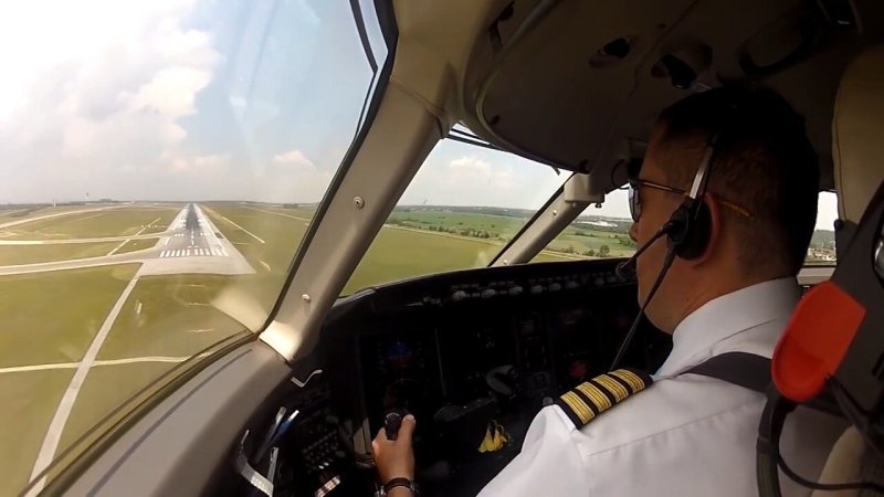 Посадка самолета из кабины