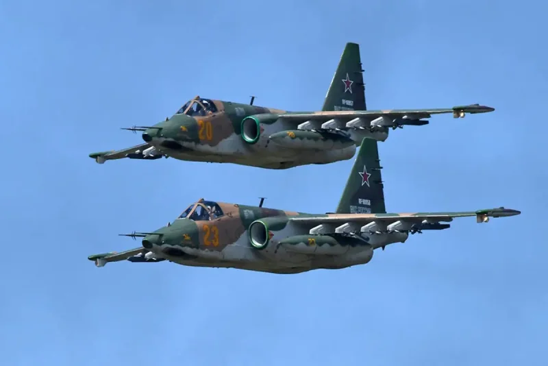 Военный самолет Су 25