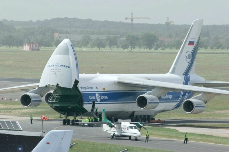 Antonov an-124