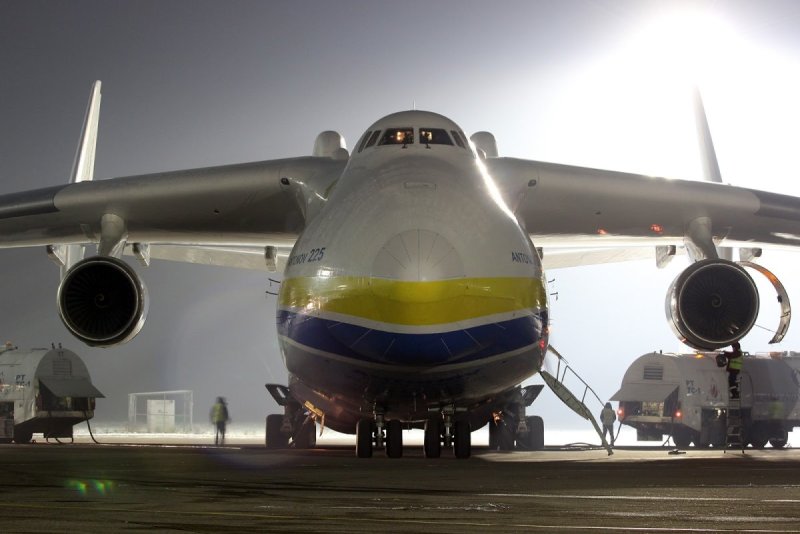 АН-225 транспортный самолёт