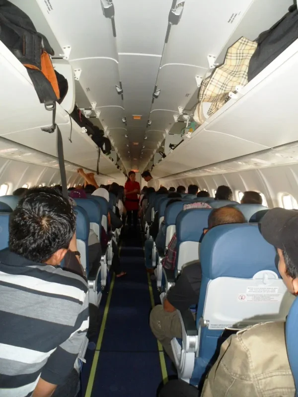 ATR 72 500 самолет салон