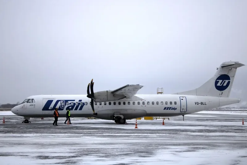 ЮТЭЙР ATR 72 самолет