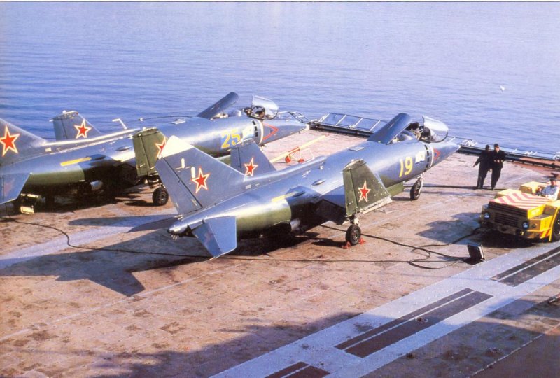 Палубный Штурмовик як-38