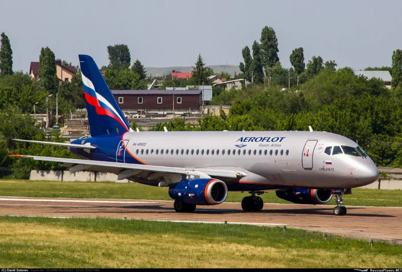 Superjet 100-95