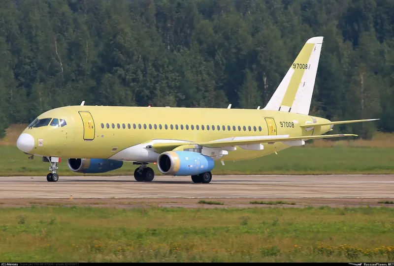 Сухой Суперджет 100 Россия авиакомпания