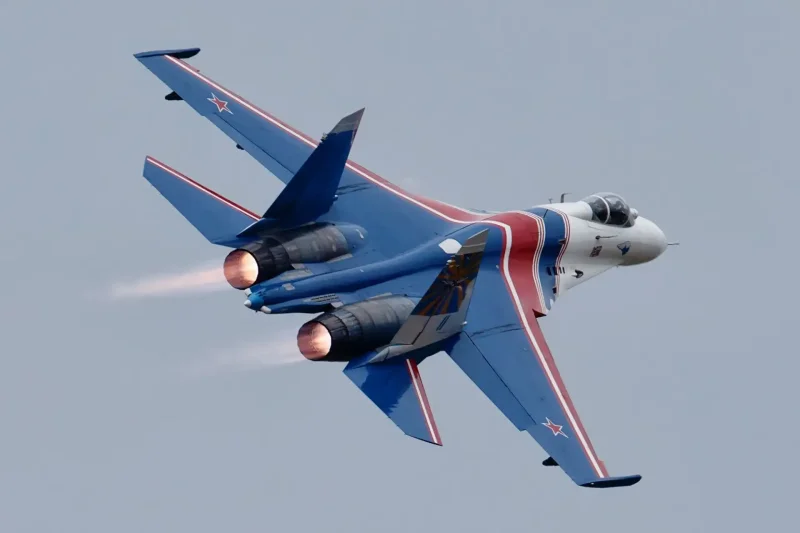 Су-27 двухдвигательный реактивный самолёт