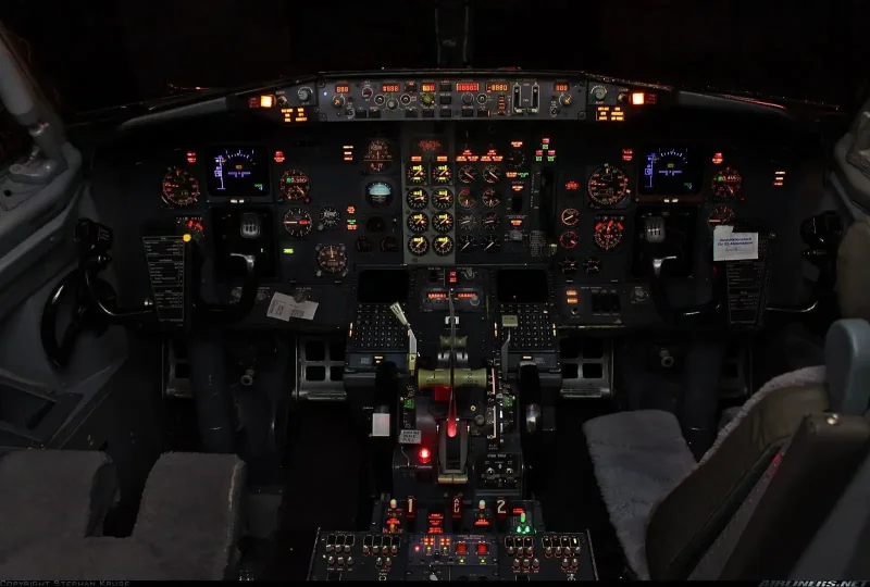 Боинг 737 кабина пилотов