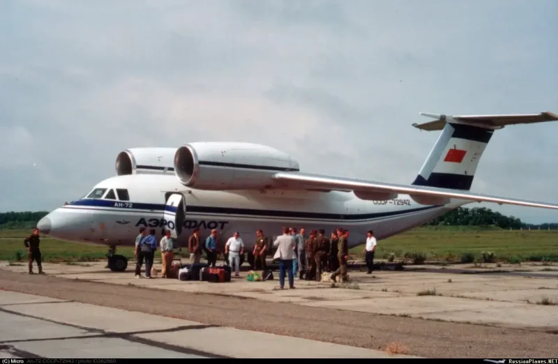 АН 72 грузовой