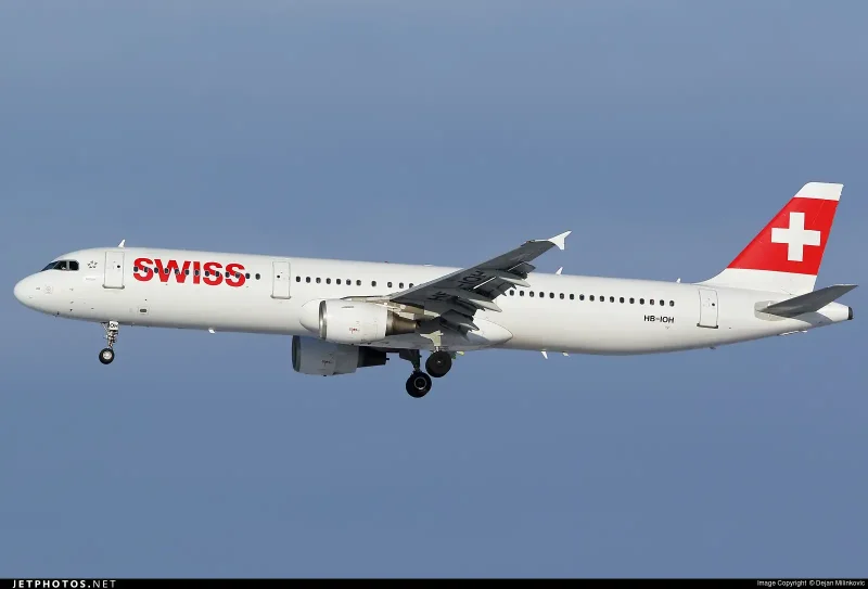 Авиакомпания с белым цветком Швейцария