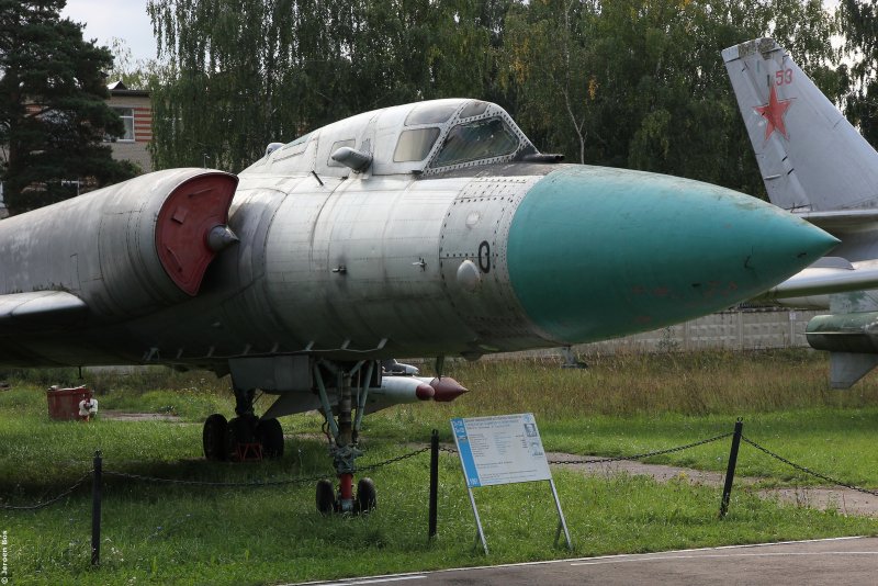 Ту-28 самолет