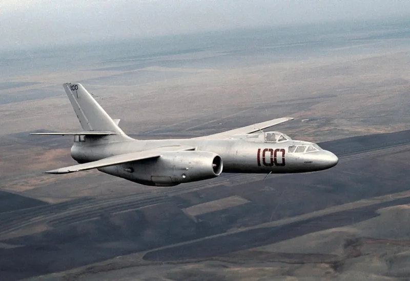 Ил-28 самолет