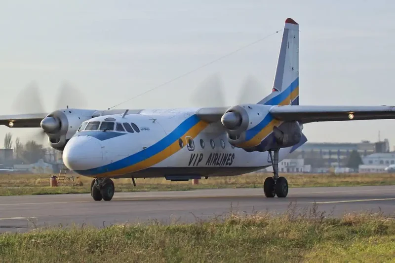 Самолёт кукурузник АН-24