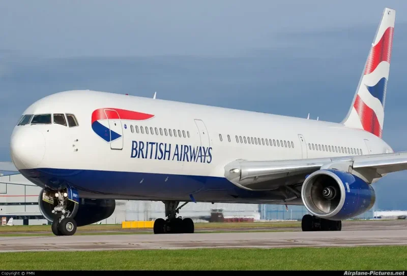 Британский пассажирский самолет