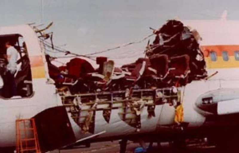Взрывная разгерметизация салона самолёта 1988
