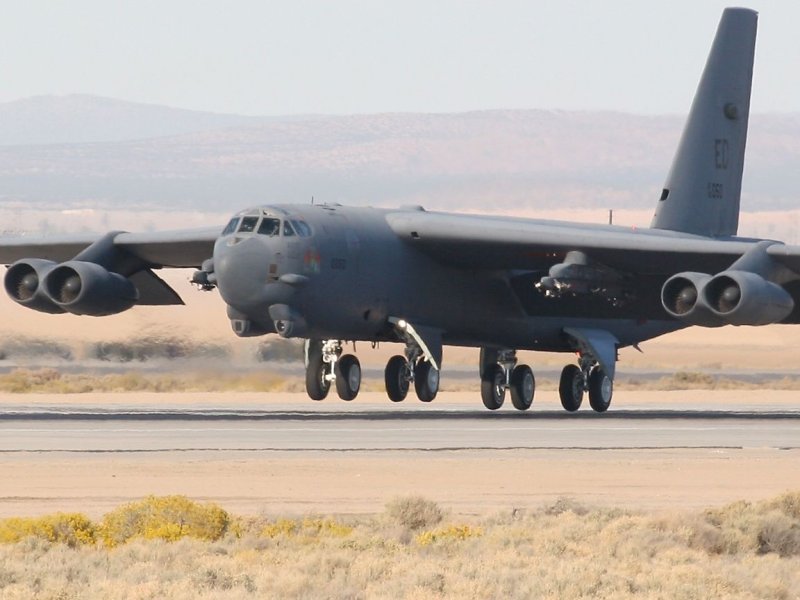 Бомбардировщик США B-52