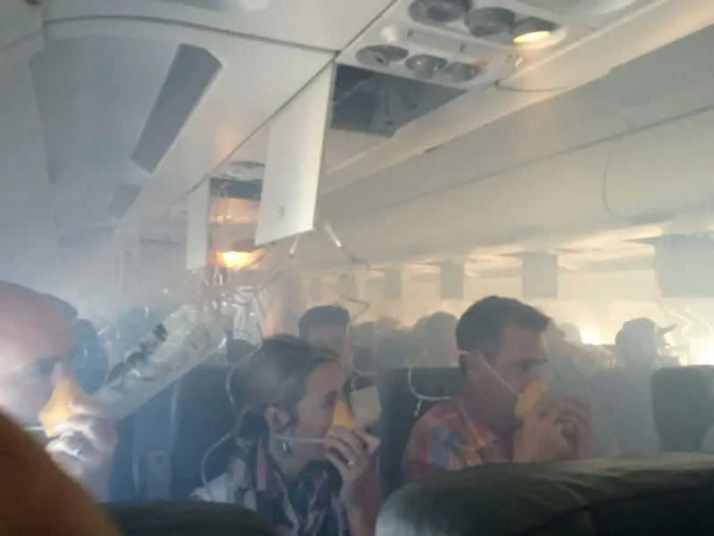 Oxygen Mask в самолете
