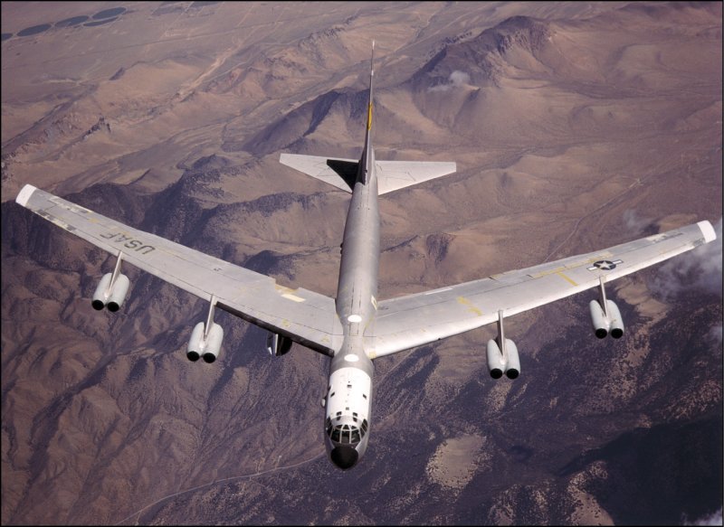 Boeing b-52 Stratofortress вид сверху