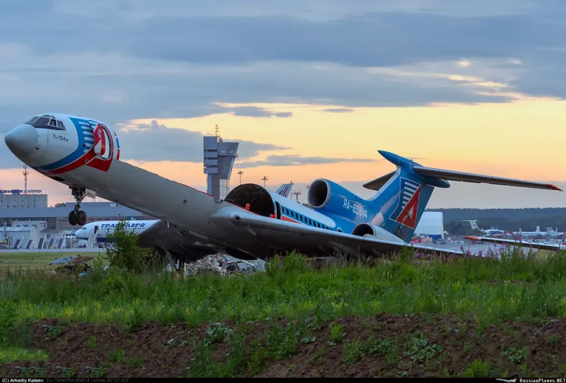 Sukhoi Superjet 100 Red Wings