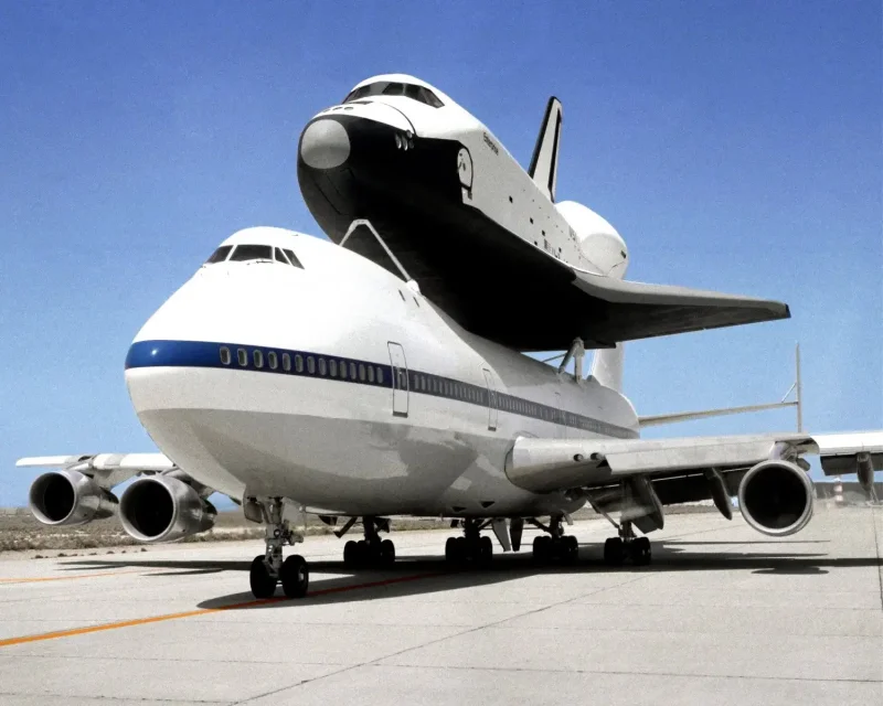 Боинг 747 и Спейс шаттл