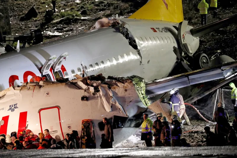 Катастрофа Boeing 737 в Стамбуле