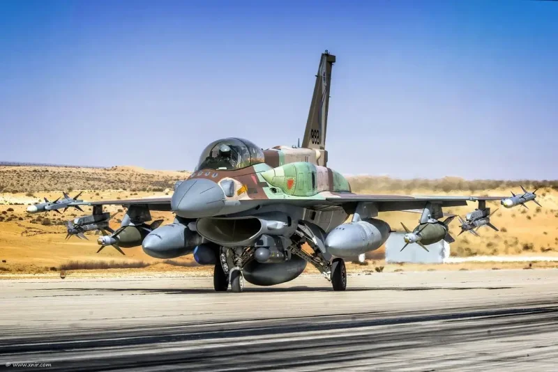Израильские боевые самолеты в Сирии