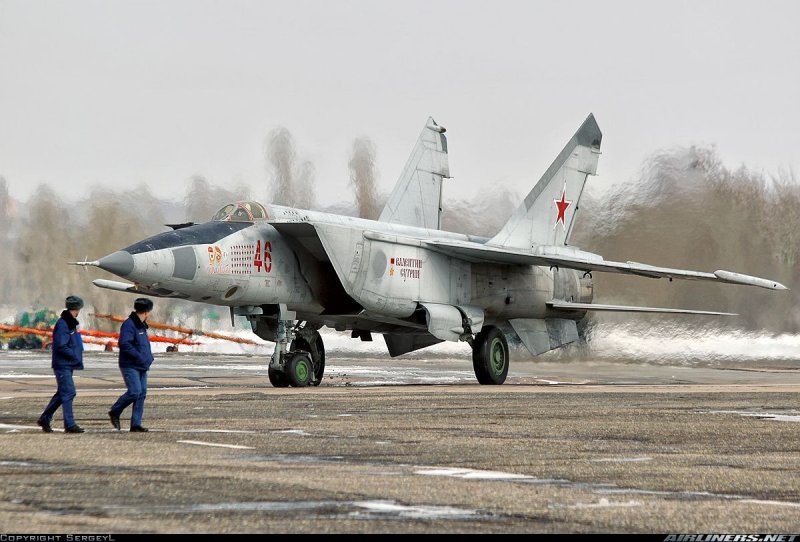 Mig 25