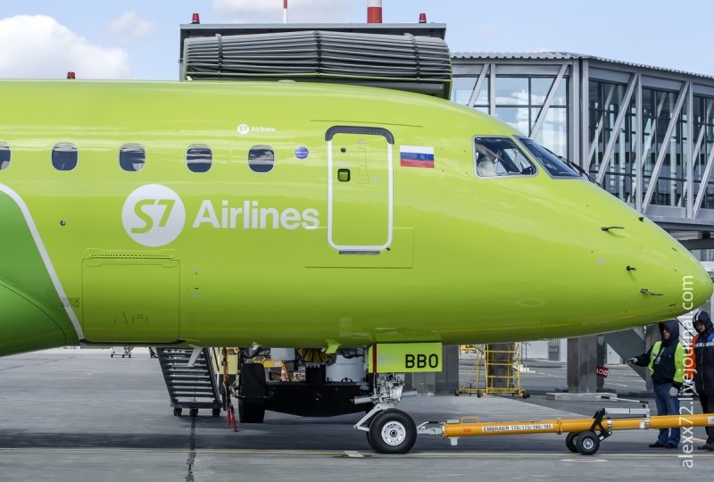 Самолёты s7 Airlines Embraer 170