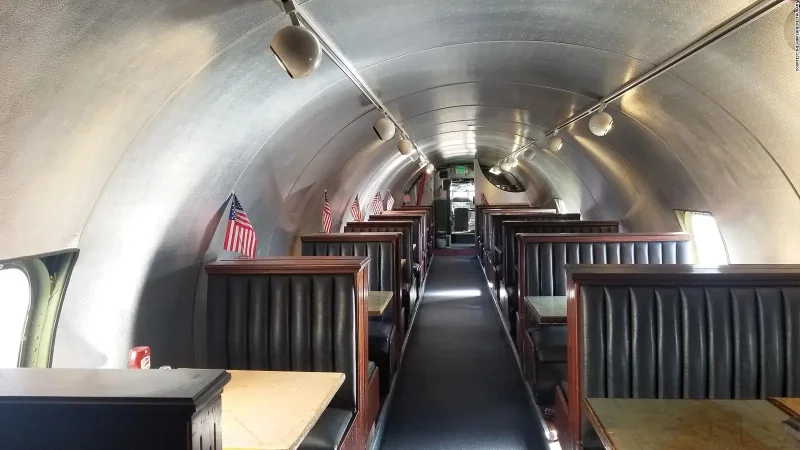 Ресторан в стиле самолета
