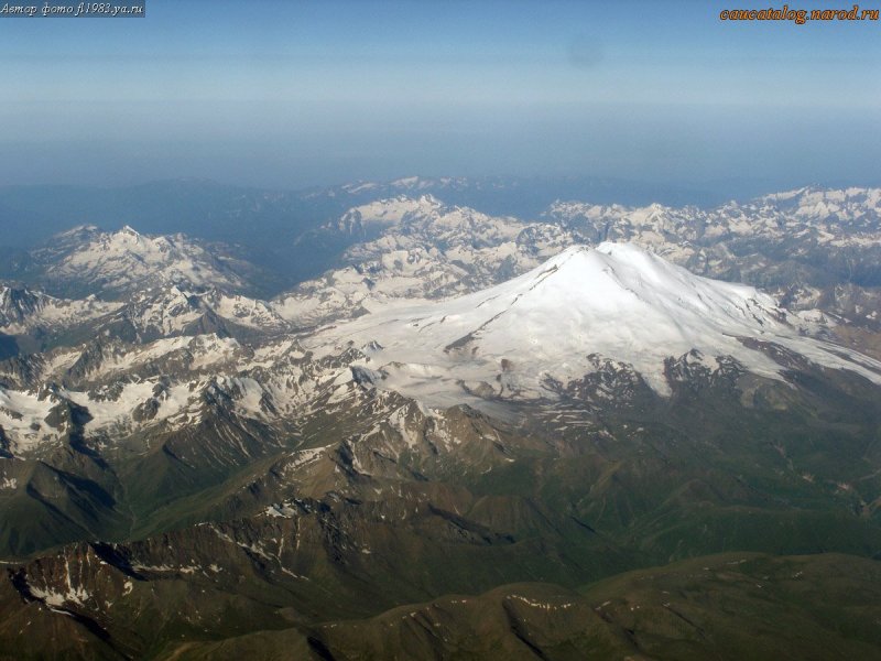 Кавказский хребет Эльбрус с самолета