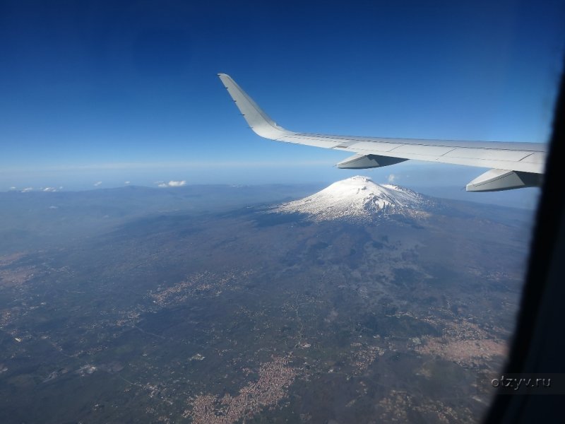 Гора Арарат из самолета