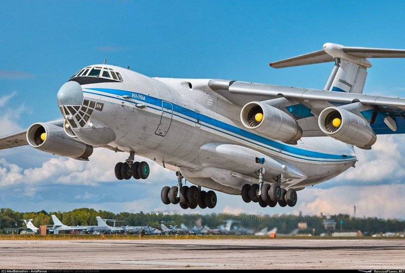 Ил-76 военно-транспортный десантирование