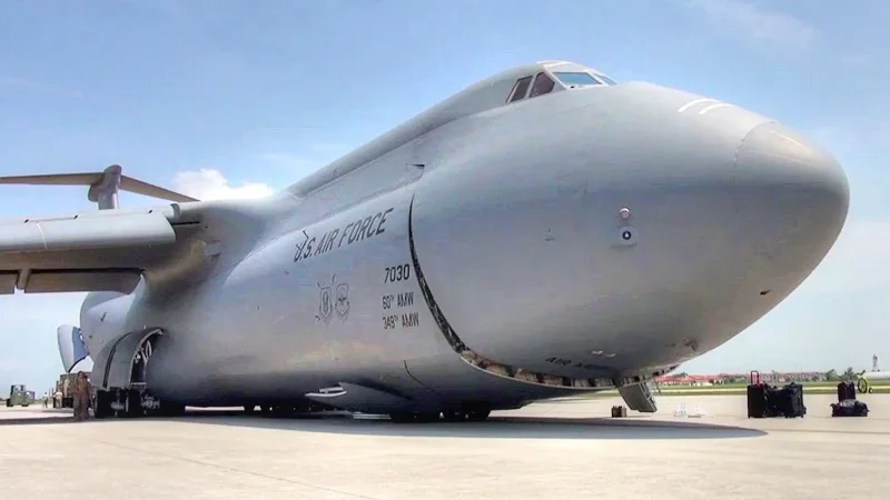 C5 Galaxy самолет