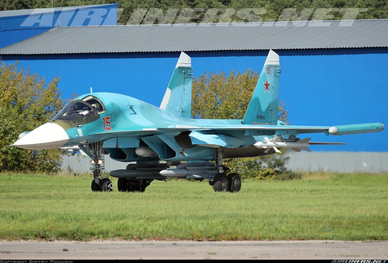 Су-32 истребитель