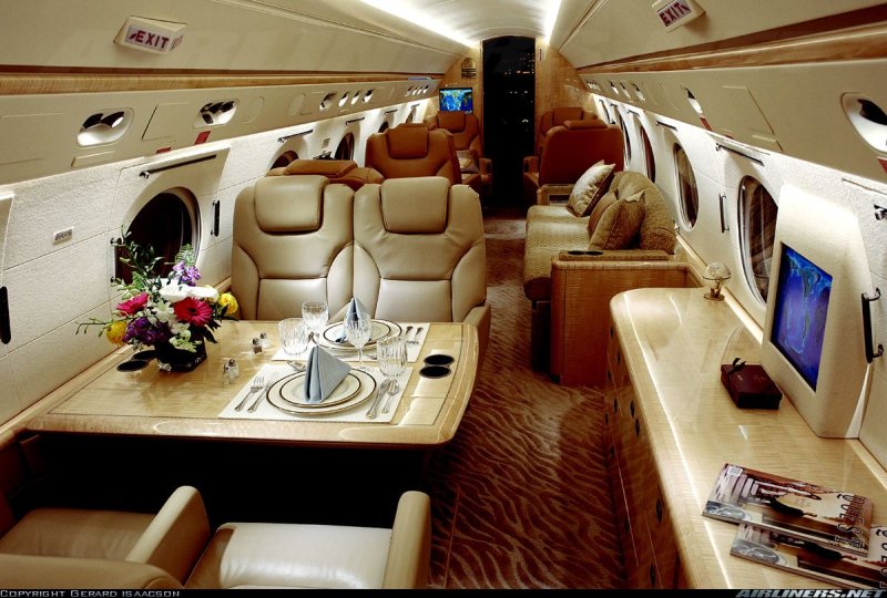 Самолет Gulfstream v