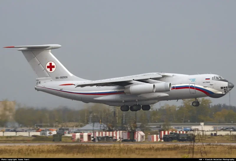 Медицинский самолет ил-76