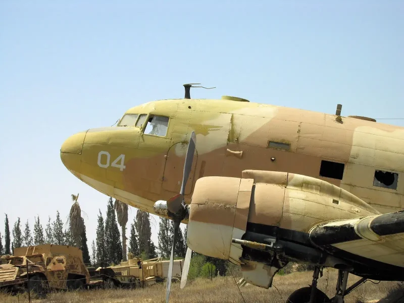C-47 на стоянке