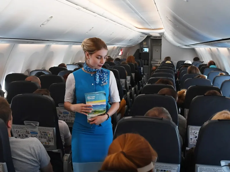 Стюардессы авиакомпании победа 737-800