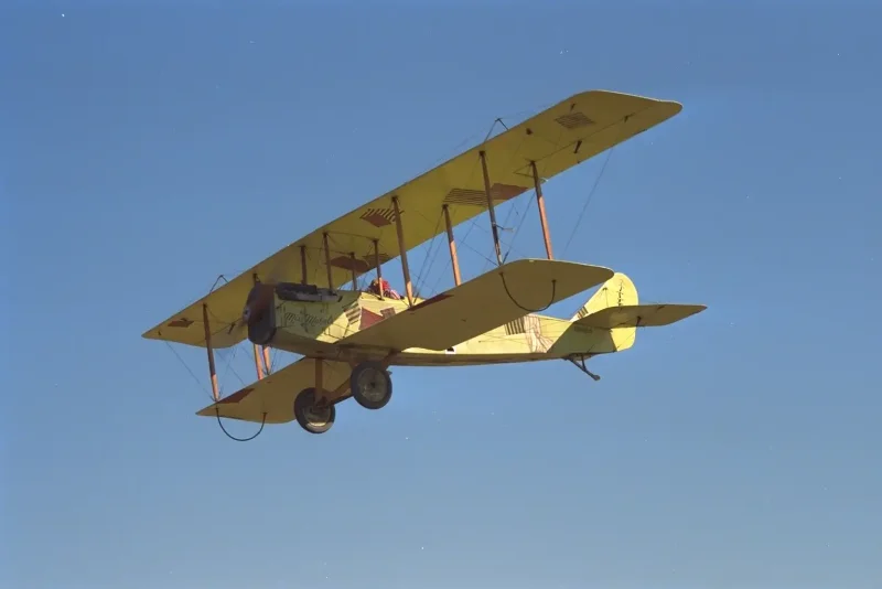 Первый самолет