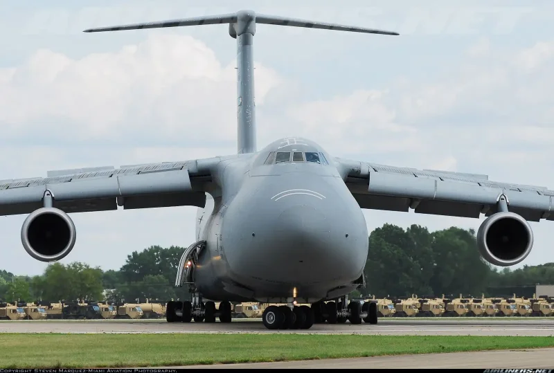 Lockheed c-5 Galaxy