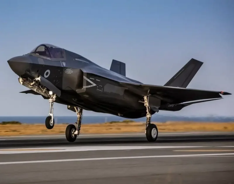 Истребитель f-35 Lightning II